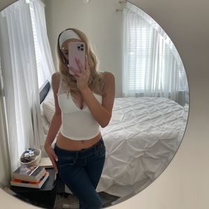 Meet your Posher, Ellie